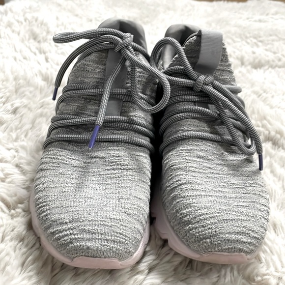 Sorel gray and lavender kinetic sneakers size 7 - Picture 2 of 5